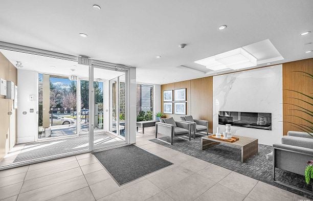 109 6677 Cambie Street South Cambie