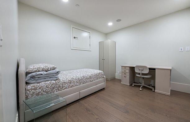 6109 Highbury Street Southlands