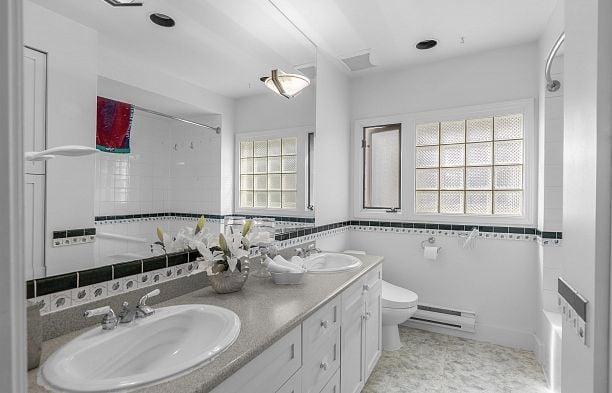 4405 W 9th Avenue Point Grey