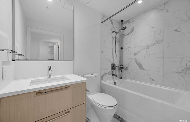 109 6677 Cambie Street South Cambie