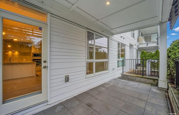 109 6677 Cambie Street South Cambie