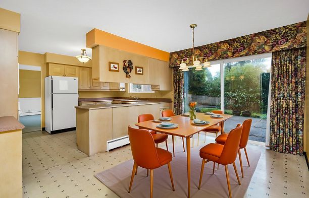 6076 Holland Street Southlands