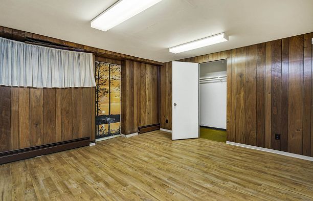 6076 Holland Street Southlands