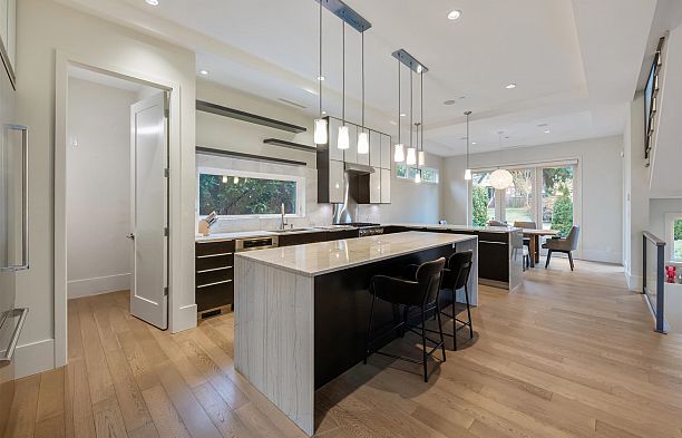 6109 Highbury Street Southlands