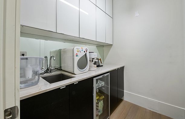 6109 Highbury Street Southlands