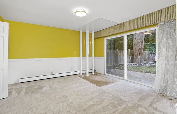 6076 Holland Street Southlands