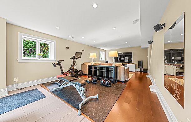 5790 Alma Street Southlands