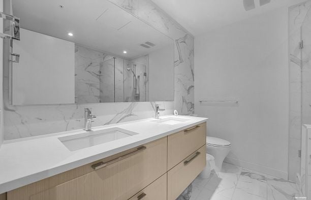 109 6677 Cambie Street South Cambie