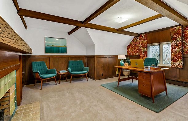 6076 Holland Street Southlands