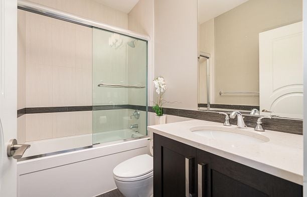 4341 W 3rd Avenue Point Grey