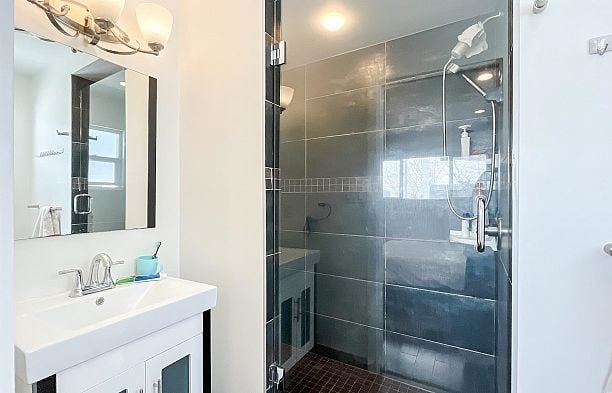 1420 Park Drive Marpole