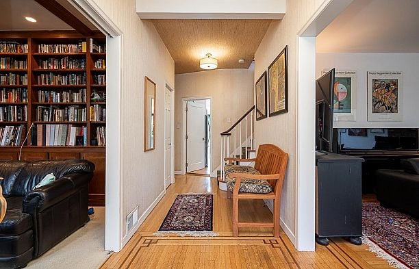 4338 W 2nd Avenue Point Grey