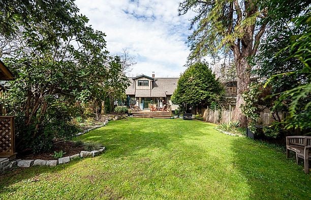 4338 W 2nd Avenue Point Grey