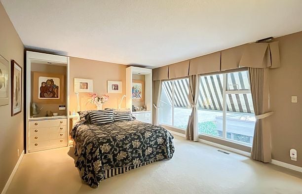 326 Greensboro Place South Cambie