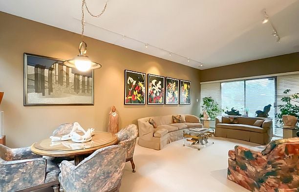 326 Greensboro Place South Cambie