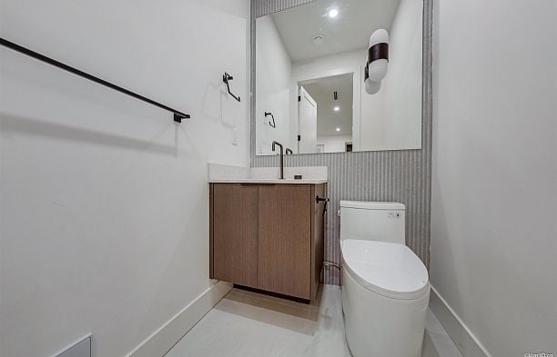 3 6730 Heather Street South Cambie