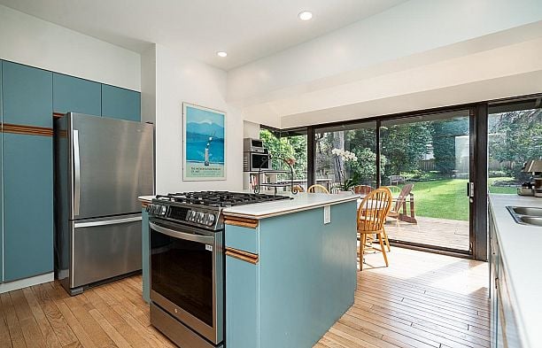 4338 W 2nd Avenue Point Grey