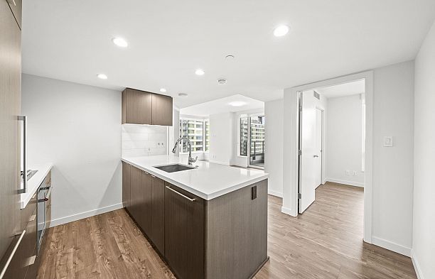 2407 8189 Cambie Street Marpole