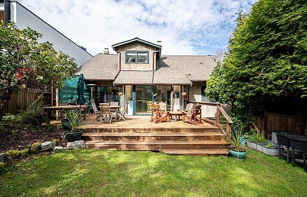 4338 W 2nd Avenue Point Grey