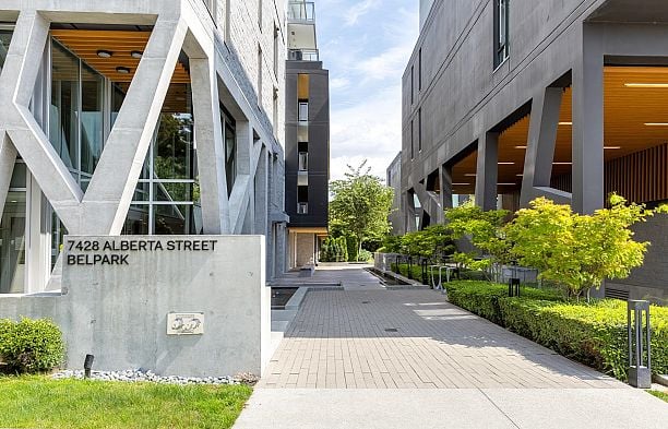 206 7428 Alberta Street South Cambie