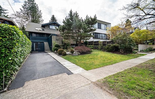 4338 W 2nd Avenue Point Grey