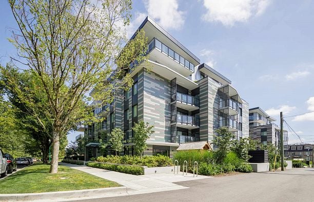 205 488 W 58th Avenue South Cambie