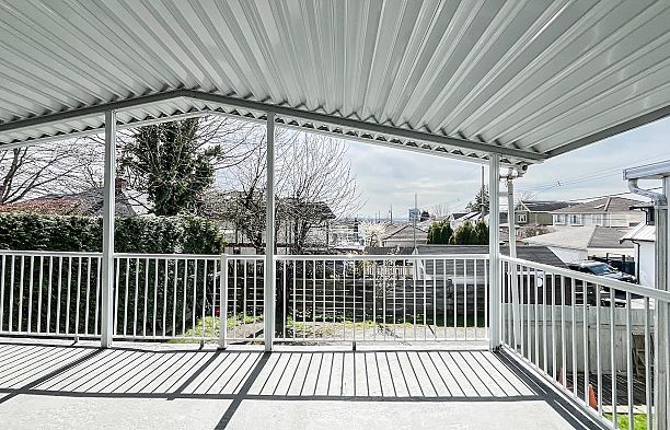 1420 Park Drive Marpole