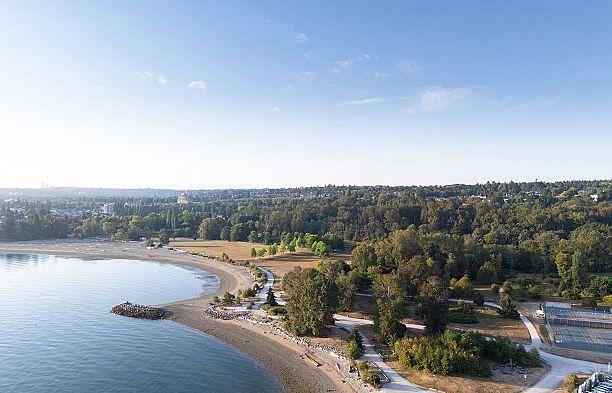 4338 W 2nd Avenue Point Grey