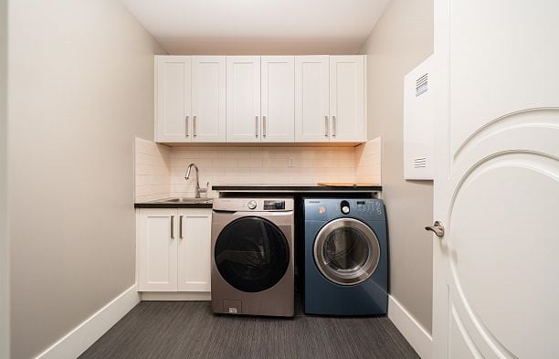 4341 W 3rd Avenue Point Grey