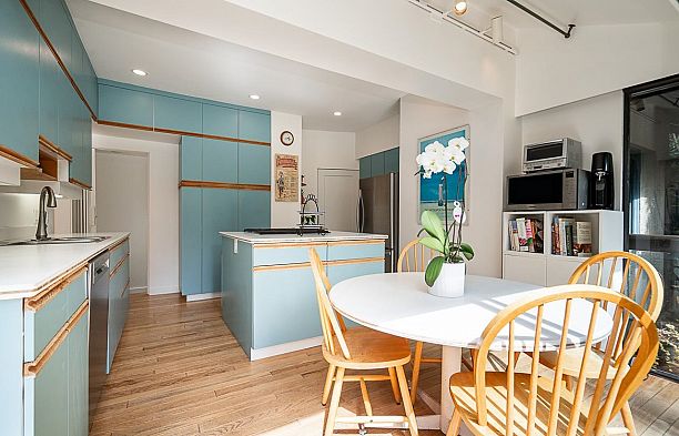 4338 W 2nd Avenue Point Grey