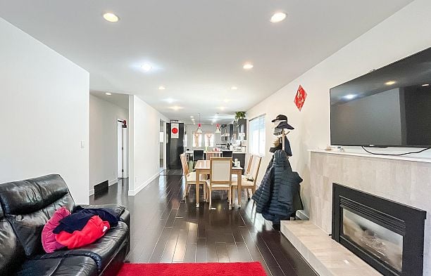 1420 Park Drive Marpole