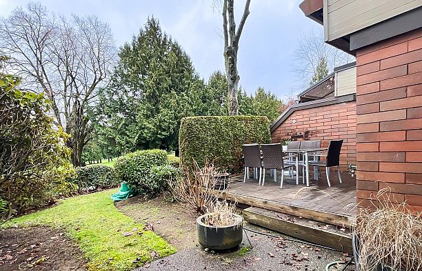 326 Greensboro Place South Cambie