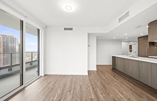 2407 8189 Cambie Street Marpole