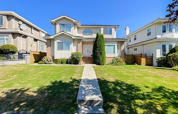 219 W 42nd Avenue Oakridge VW