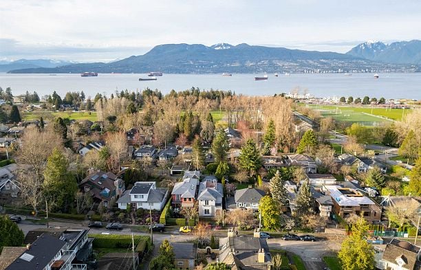 4341 W 3rd Avenue Point Grey