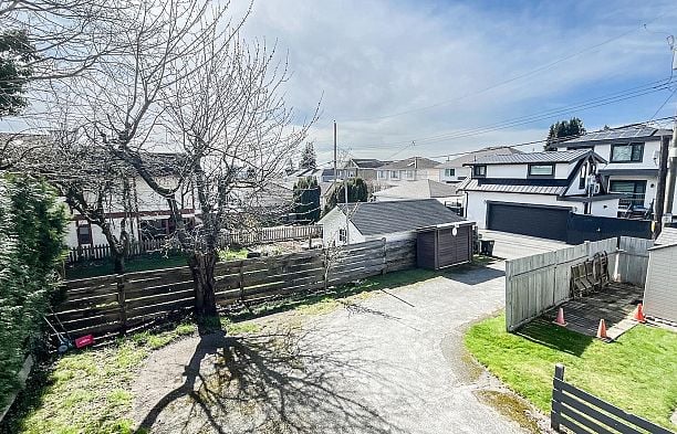 1420 Park Drive Marpole