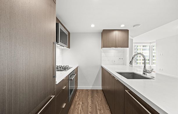 2407 8189 Cambie Street Marpole