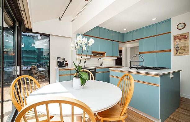 4338 W 2nd Avenue Point Grey