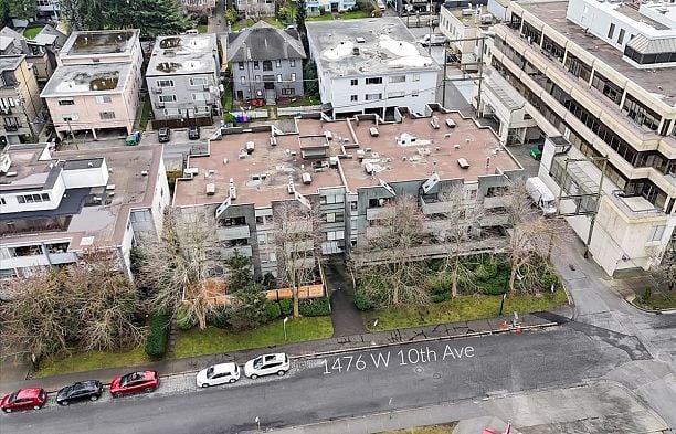 407 1476 W 10th Avenue Fairview VW