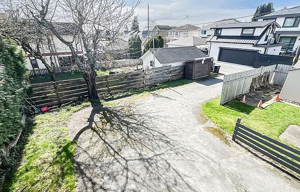 1420 Park Drive Marpole