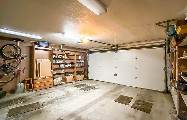 326 Greensboro Place South Cambie