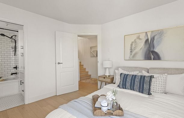 210 655 W 7th Avenue Fairview VW