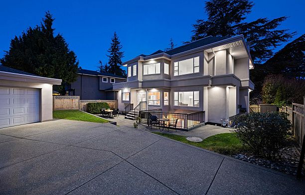 4087 SW Marine Drive Southlands