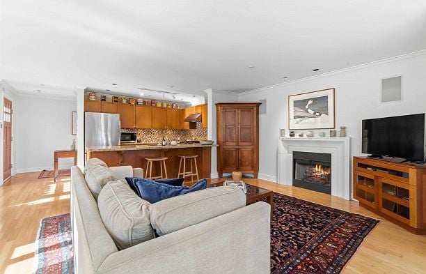 2420 Sasamat Street Point Grey