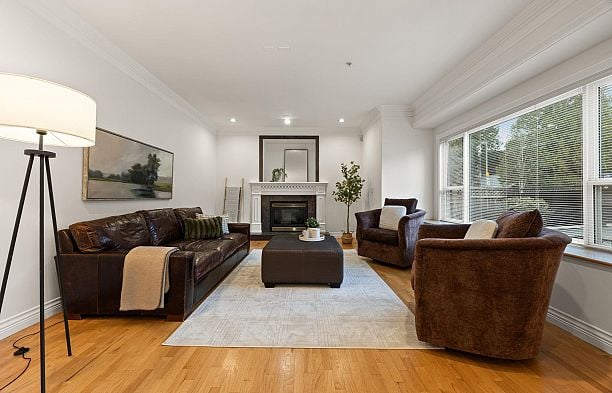 4087 SW Marine Drive Southlands