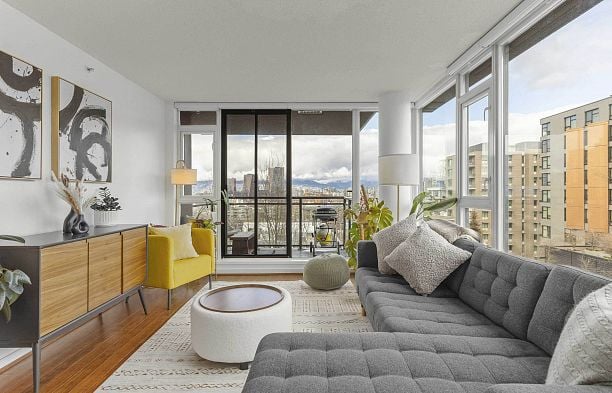 706 1650 W 7th Avenue Fairview VW