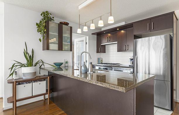 706 1650 W 7th Avenue Fairview VW