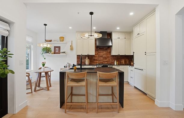 2039 W 33rd Avenue Quilchena