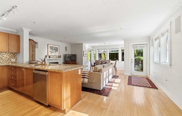 2420 Sasamat Street Point Grey