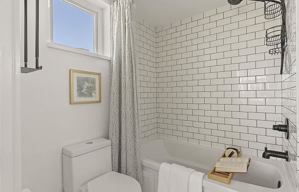 210 655 W 7th Avenue Fairview VW